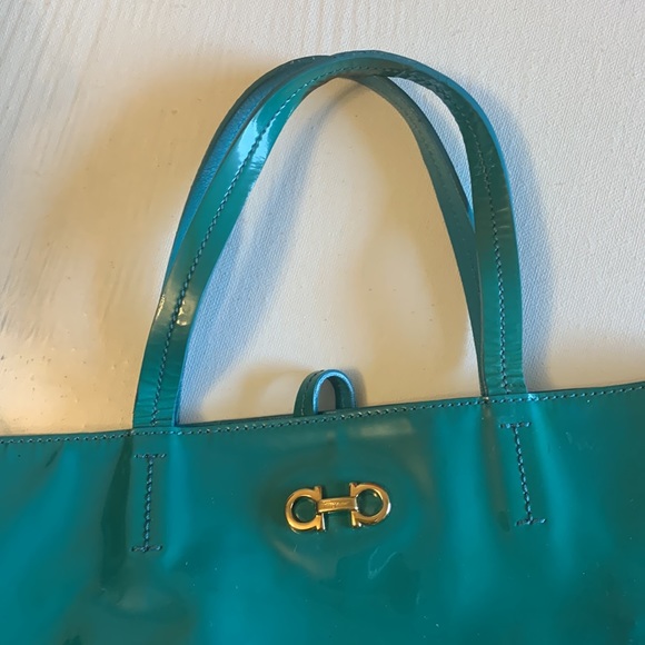 Salvatore Ferragamo patent leather tote bag - Picture 12 of 12